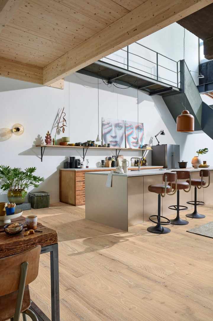 Holzboden Natureflex HD 100 Eiche lebhaft leichtweiß gekälkt 20016