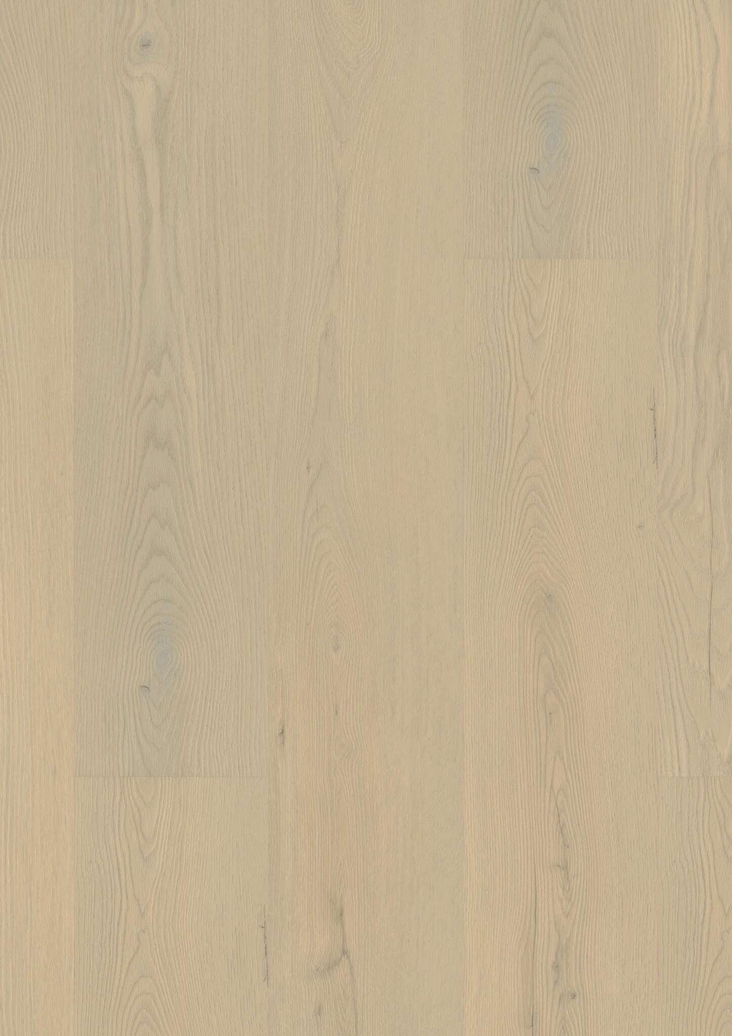 Oberfläche mit einer natürlichen Holzmaserung, helle beige Farbe, feine Linien und dezente Aststrukturen.