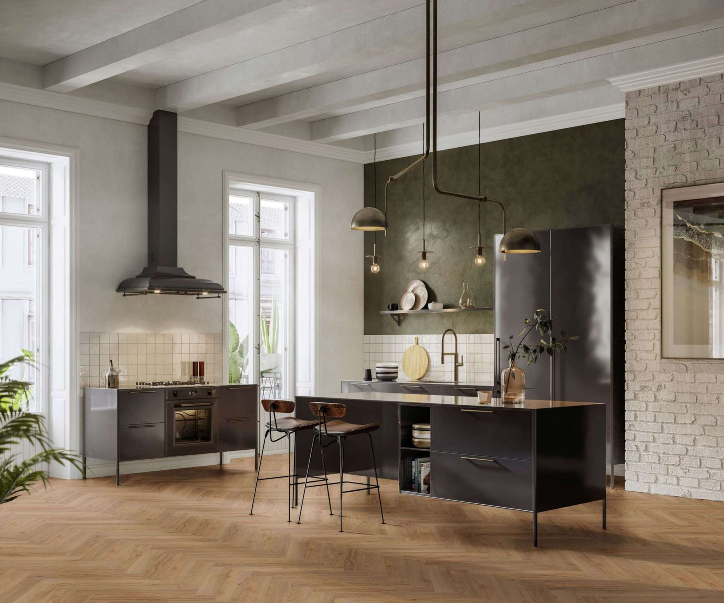 Moderne Küche mit Kochinsel, zwei schwarzen Barhockern, Hängelampen, dunklen Schränken, Backofen, Herd, Deko und Pflanzen